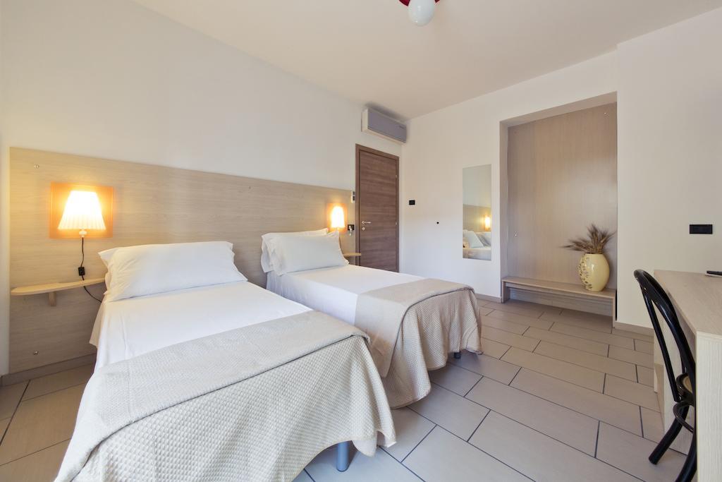 Longomare Aparthotel Corigliano Calabro Room photo